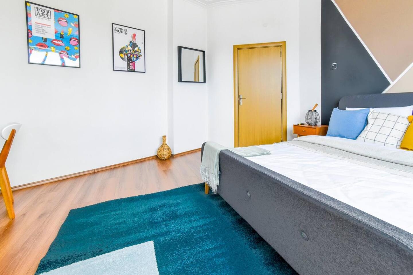 Super Fresh! 3Bdr Apartment In Sofia Center'S Artistic Area 外观 照片
